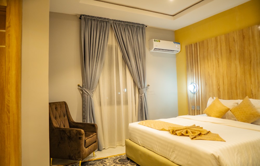 Paradise Hotel